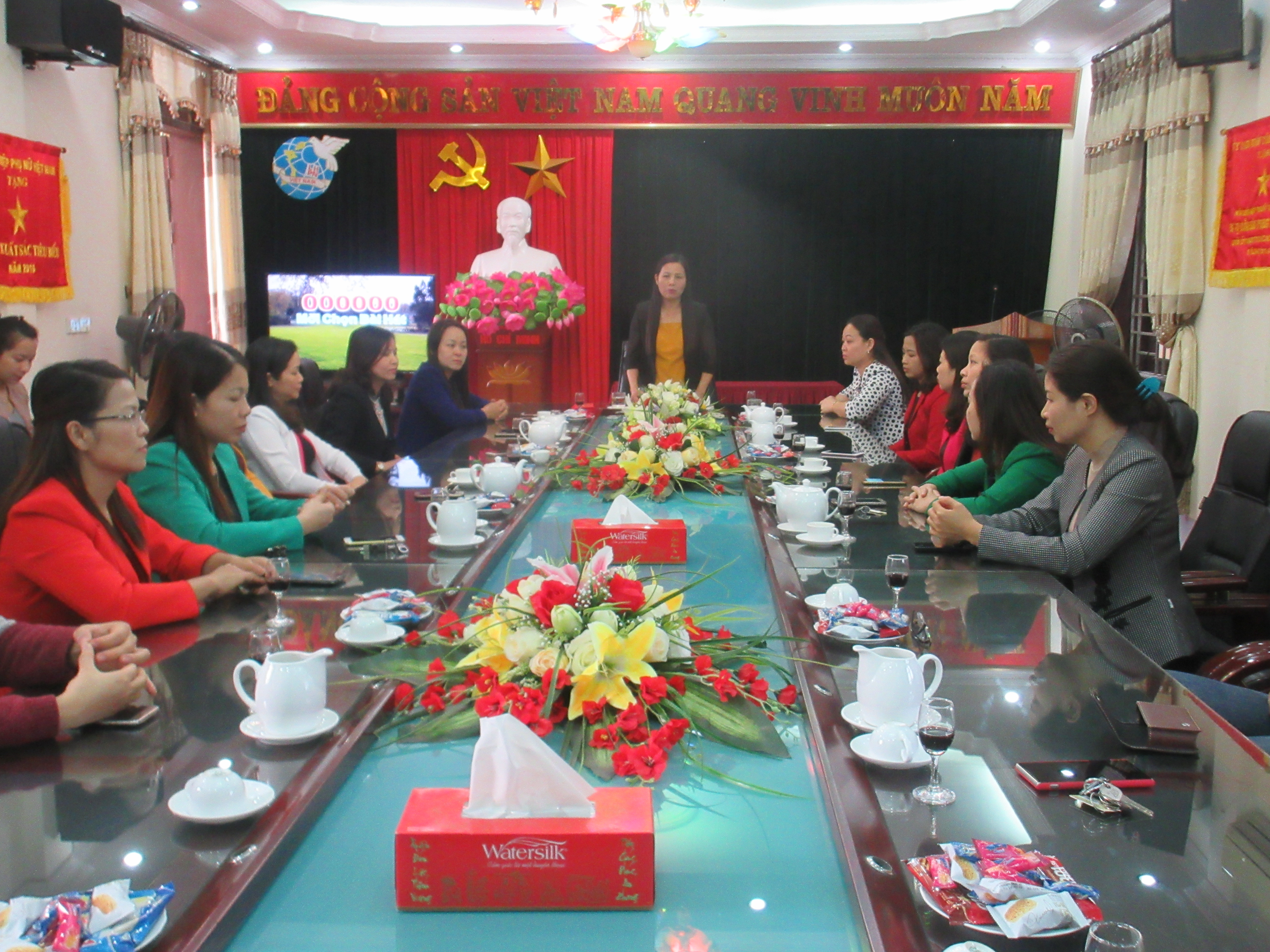 Hội LHPN tỉnh tổ chức gặp mặt đầu xuân Đinh Dậu 2017